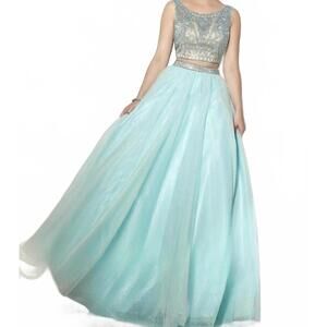 NEW STUDIO 17 women's prom dress in aqua